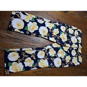 Size 8 7th Avenue Suiting Collection New York Co Blue Yellow White Floral Capris